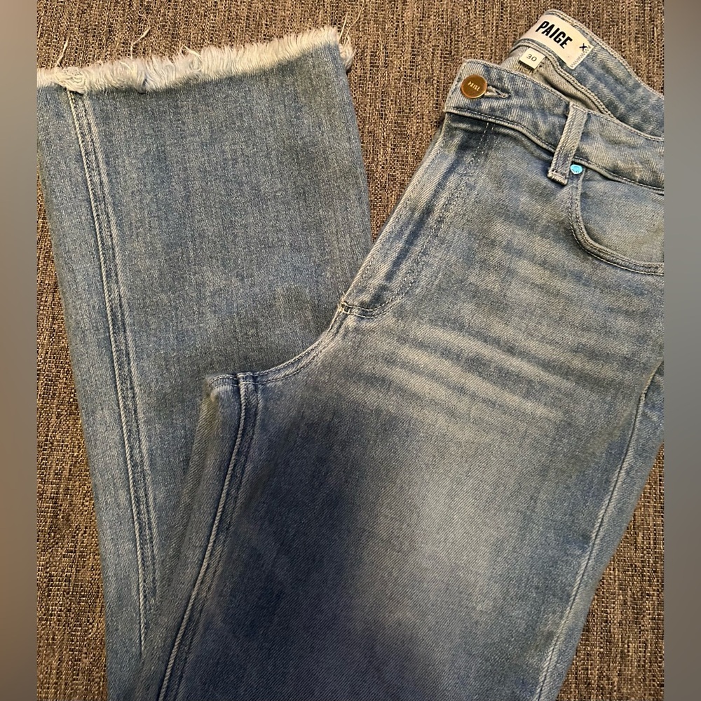 PAIGE Light Wash Cropped Ankle Jeans